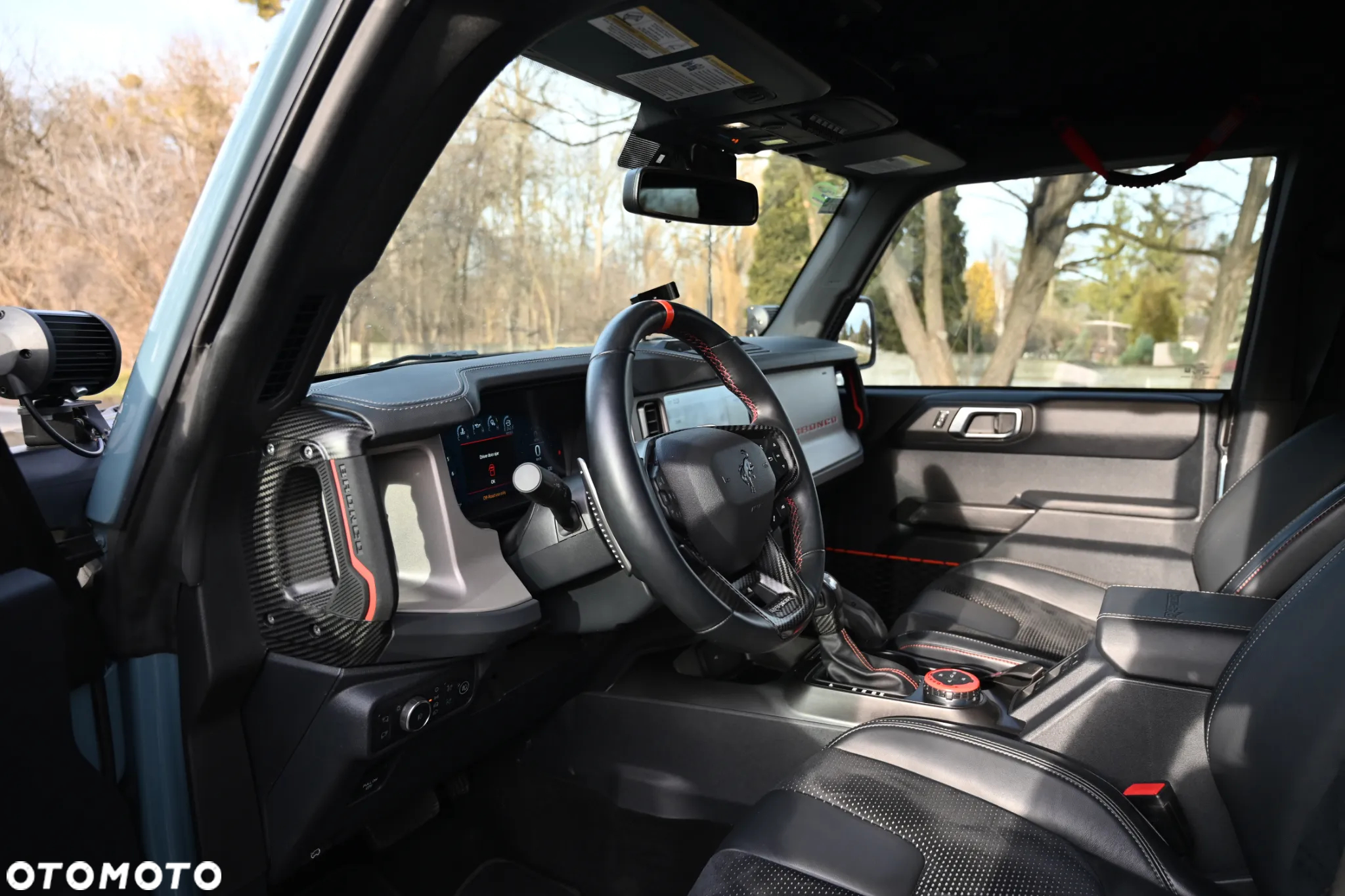 Ford Bronco - 33