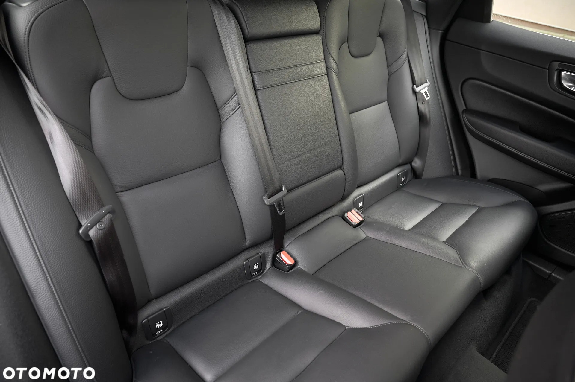 Volvo XC 60 D3 Momentum Pro - 33