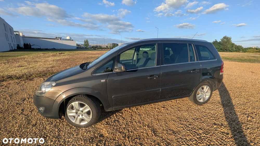 Opel Zafira 1.8 - 7