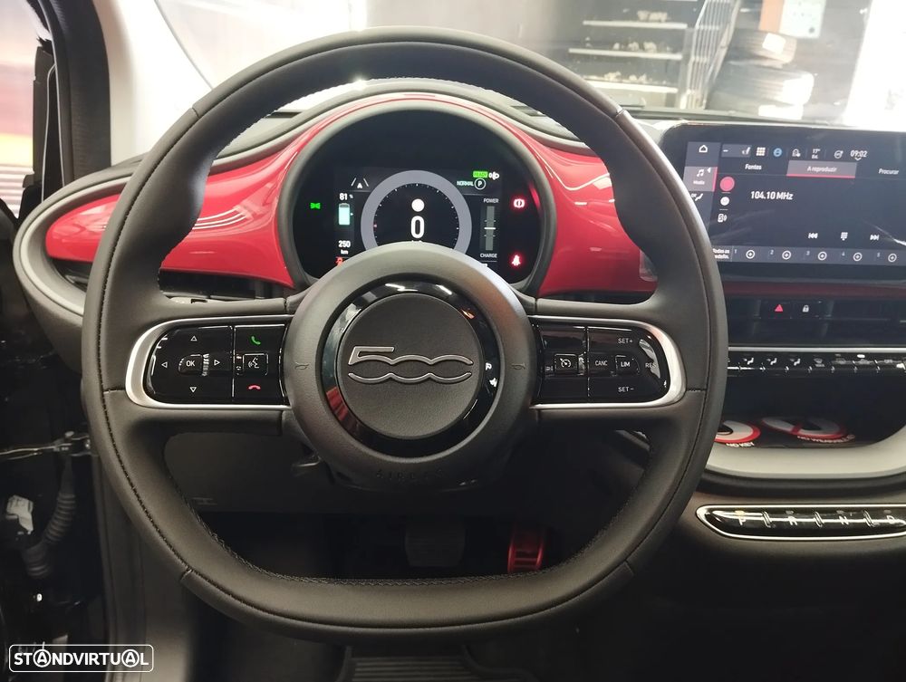 Fiat 500e (RED) - 22