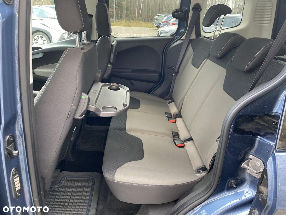 Ford Tourneo Courier - 19