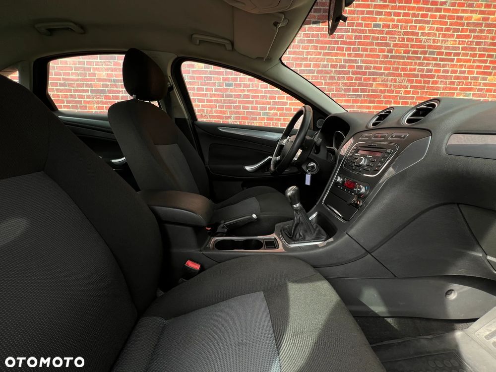 Ford Mondeo - 14