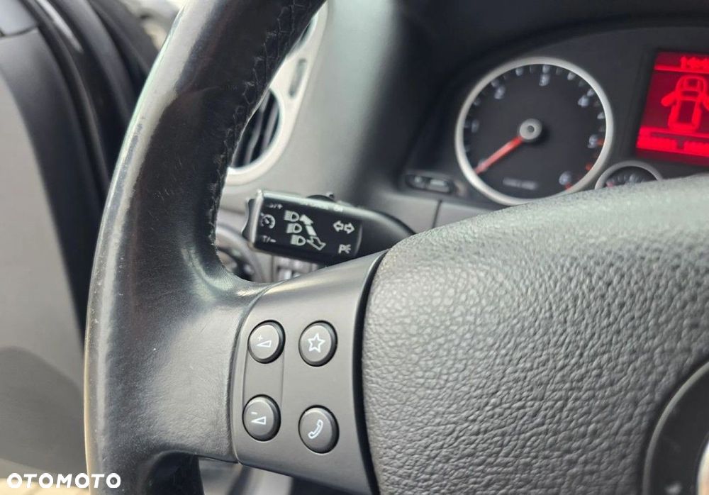 Volkswagen Tiguan - 26