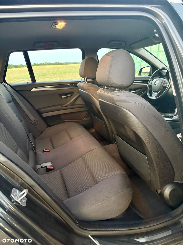 BMW Seria 5 520d - 13