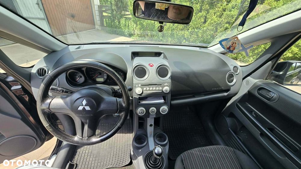Mitsubishi Colt 1.1 - 8