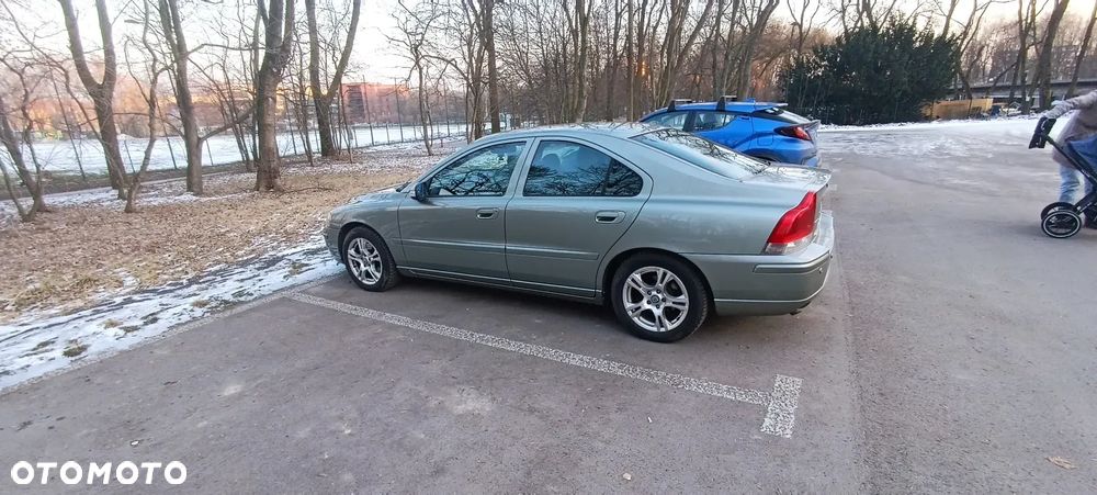 Volvo S60 2.4 - 6