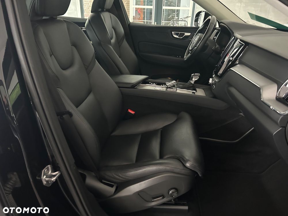 Volvo XC 60 D3 Geartronic Momentum - 31