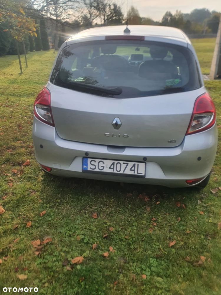 Renault Clio - 12