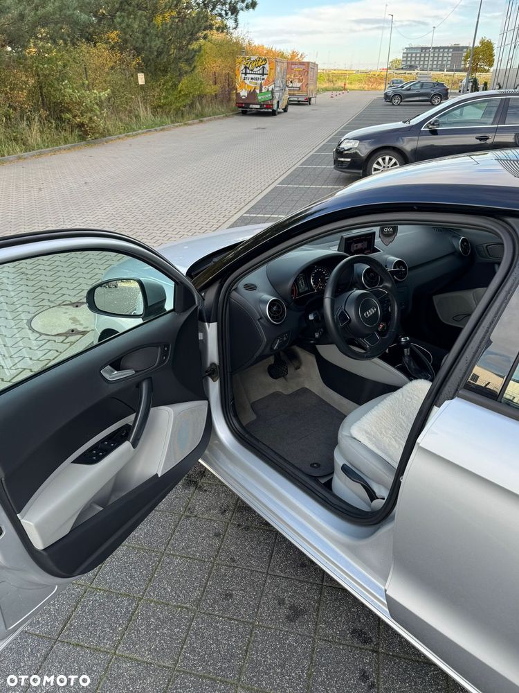 Audi A1 Sportback 1.6 TDI Ambition S tronic - 9