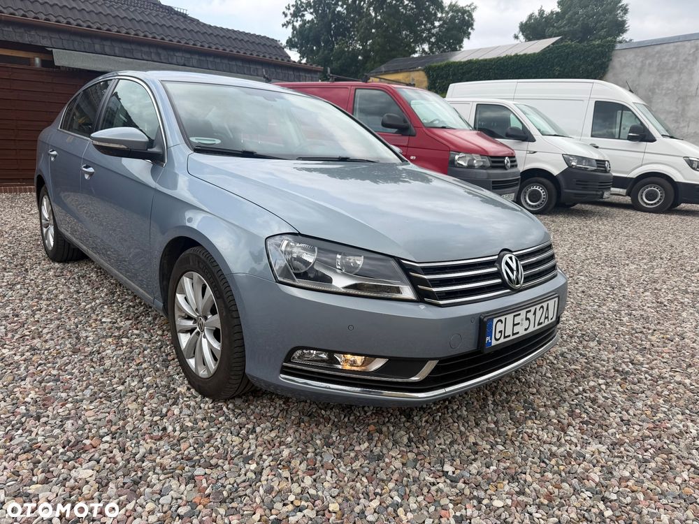 Volkswagen Passat 2.0 TDI Comfortline DSG - 2