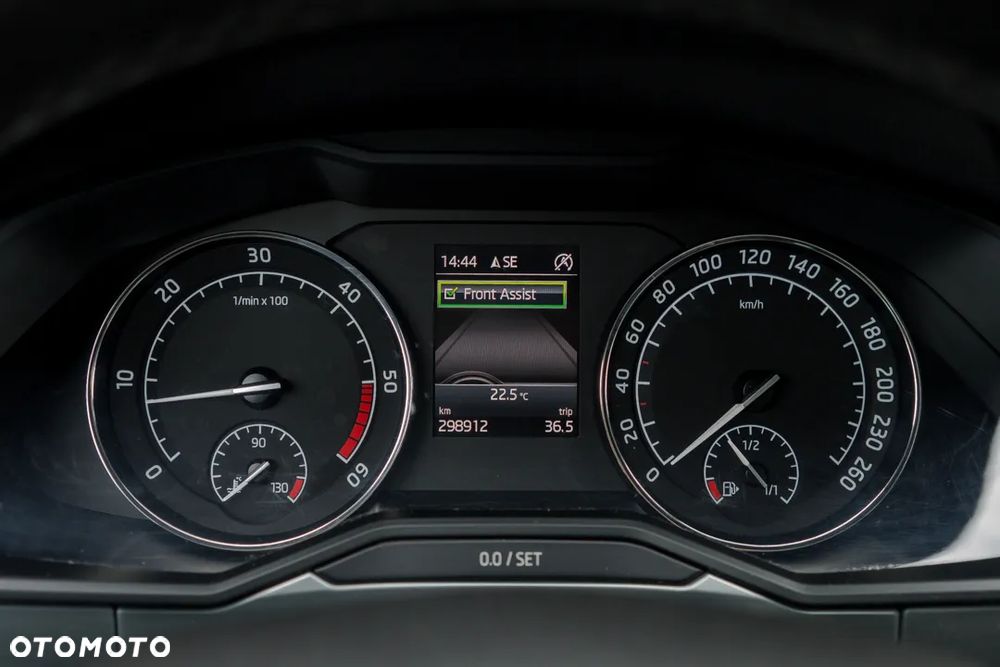 Skoda Superb 1.6 TDI Ambition - 19