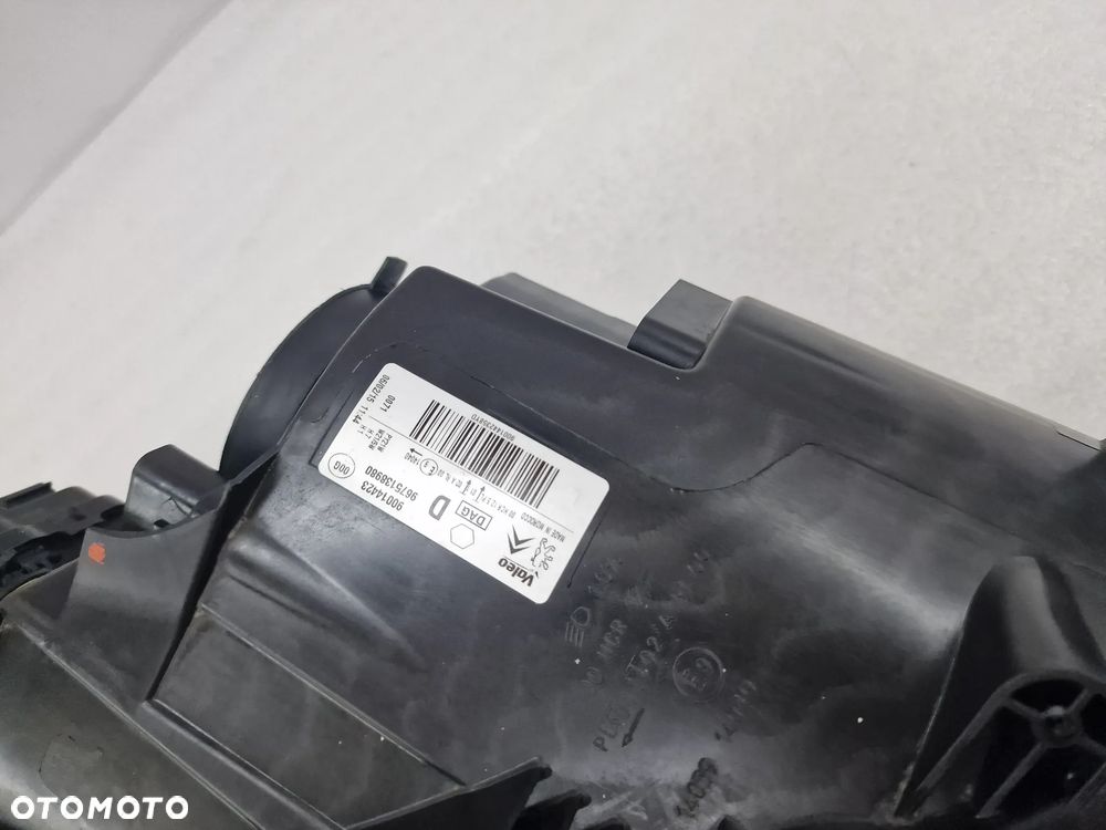 PEUGEOT 301 12- PRAWA LAMPA PRZEDNIA PRZÓD , NR 9675138980 , NR AUKCJI LA264 - 8