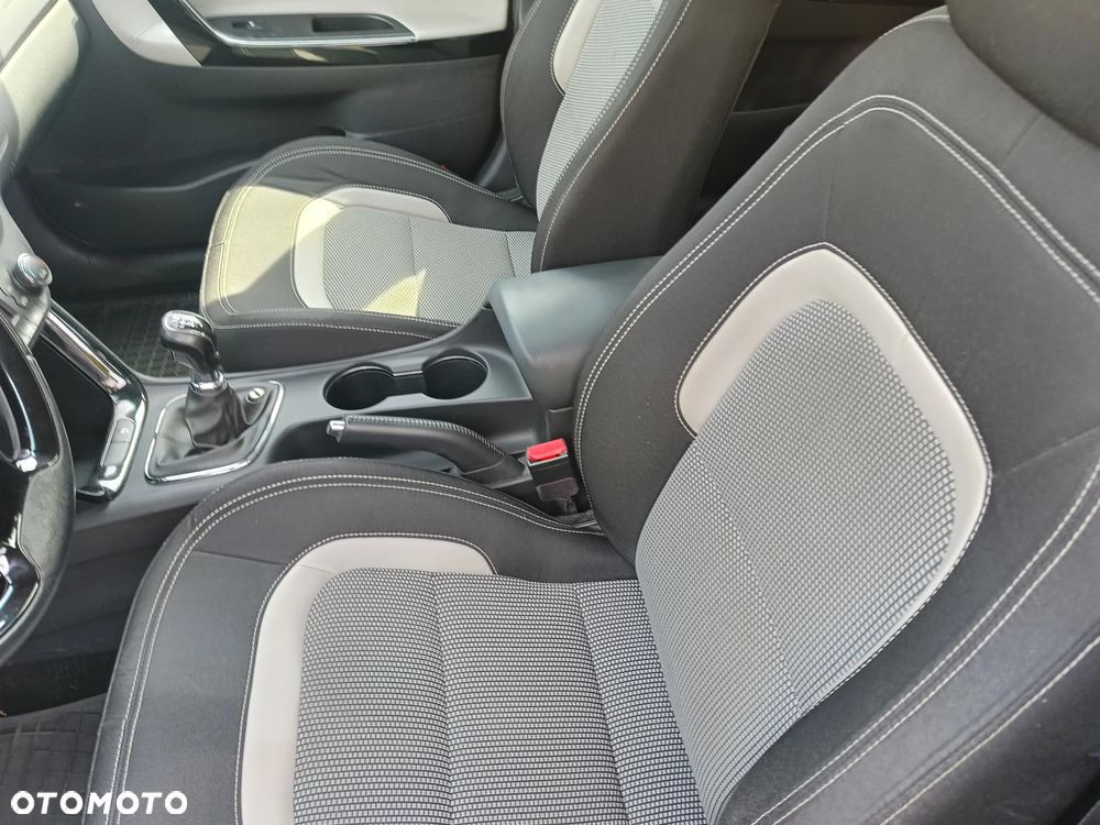 Kia Ceed 1.6 GDI Dream Team Edition - 13
