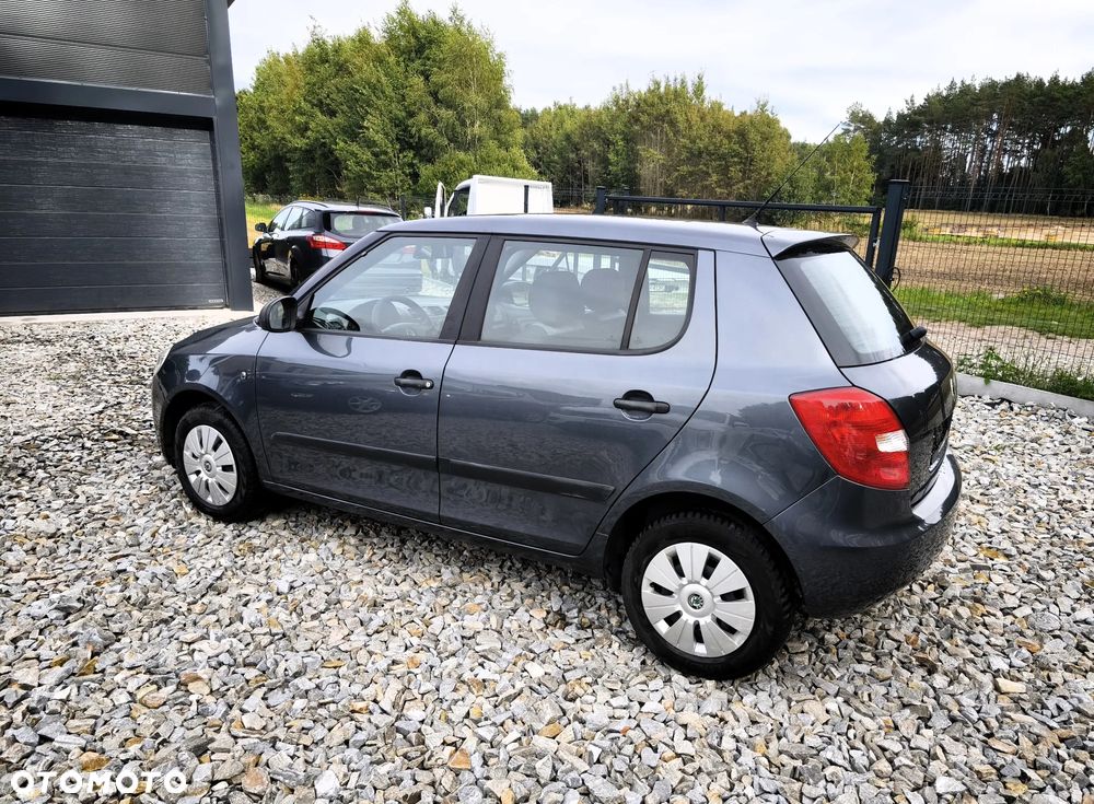 Skoda Fabia 1.2 HTP Ambiente - 4