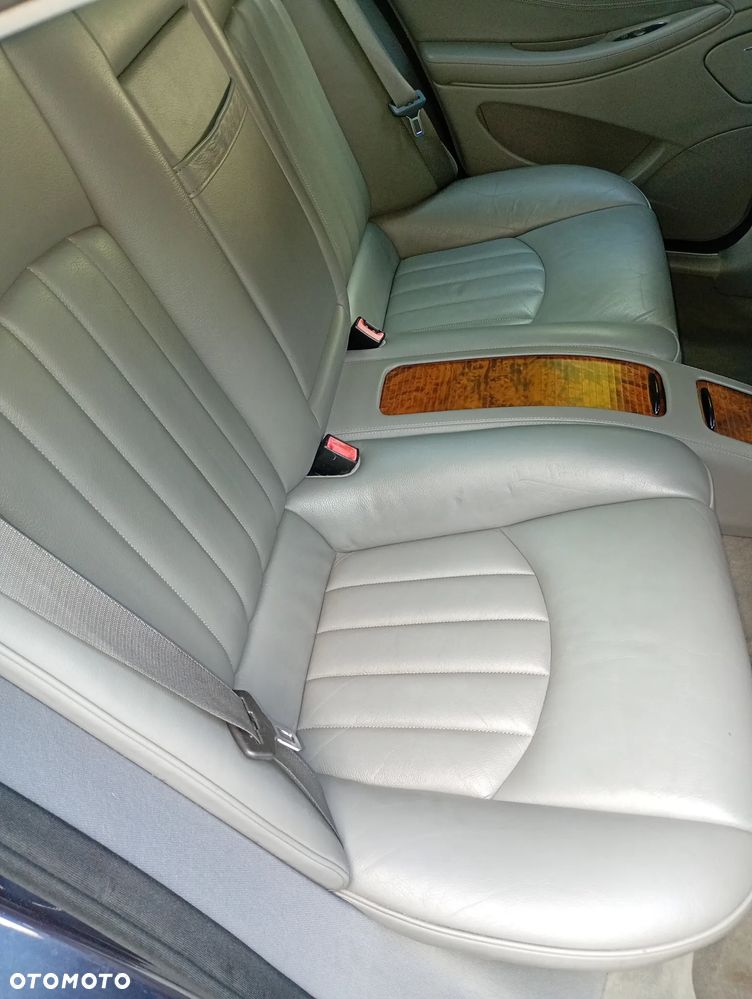 Mercedes-Benz CLS - 14