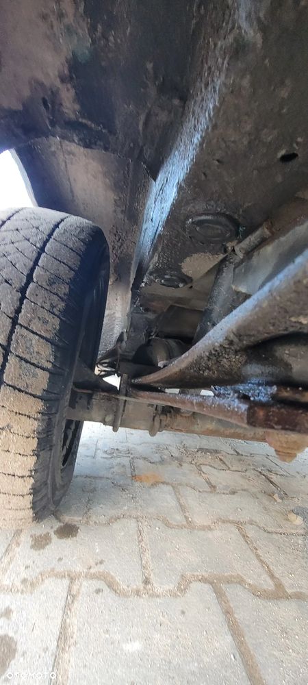 Volkswagen Caddy - 10