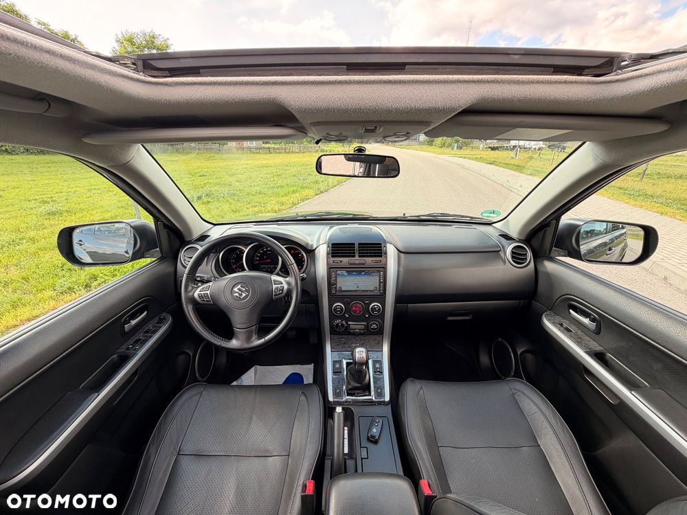 Suzuki Grand Vitara 1.9 DDiS Comfort DPF Family - 17