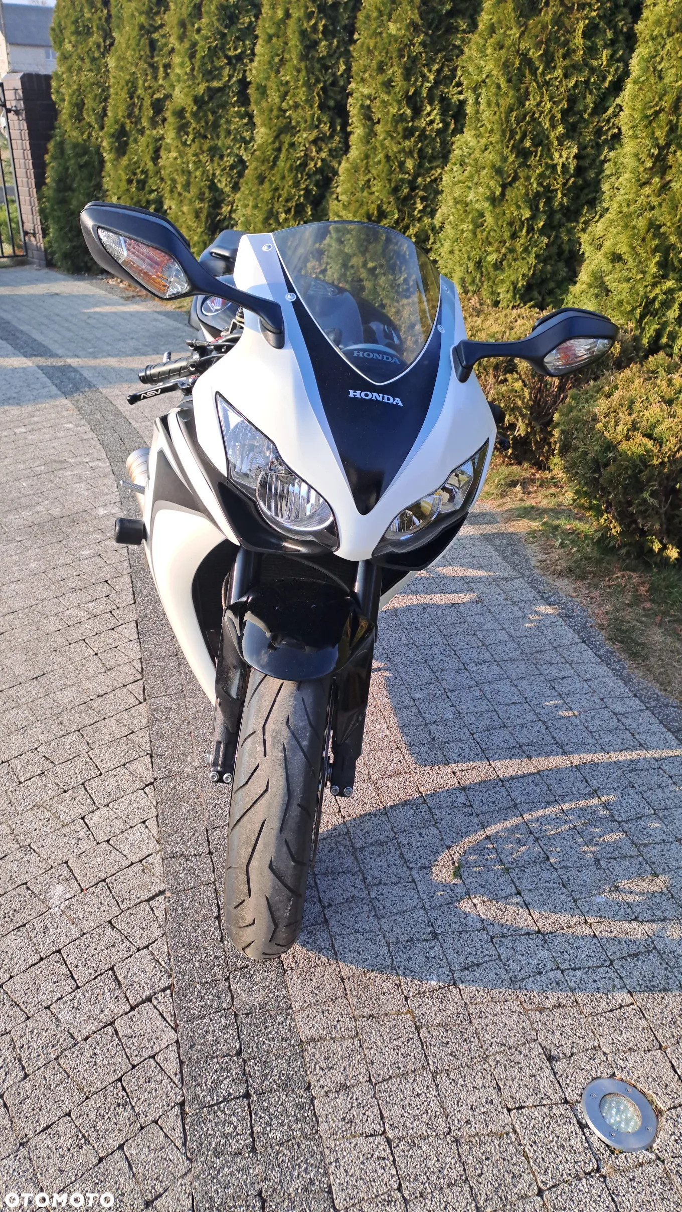 Honda CBR - 23