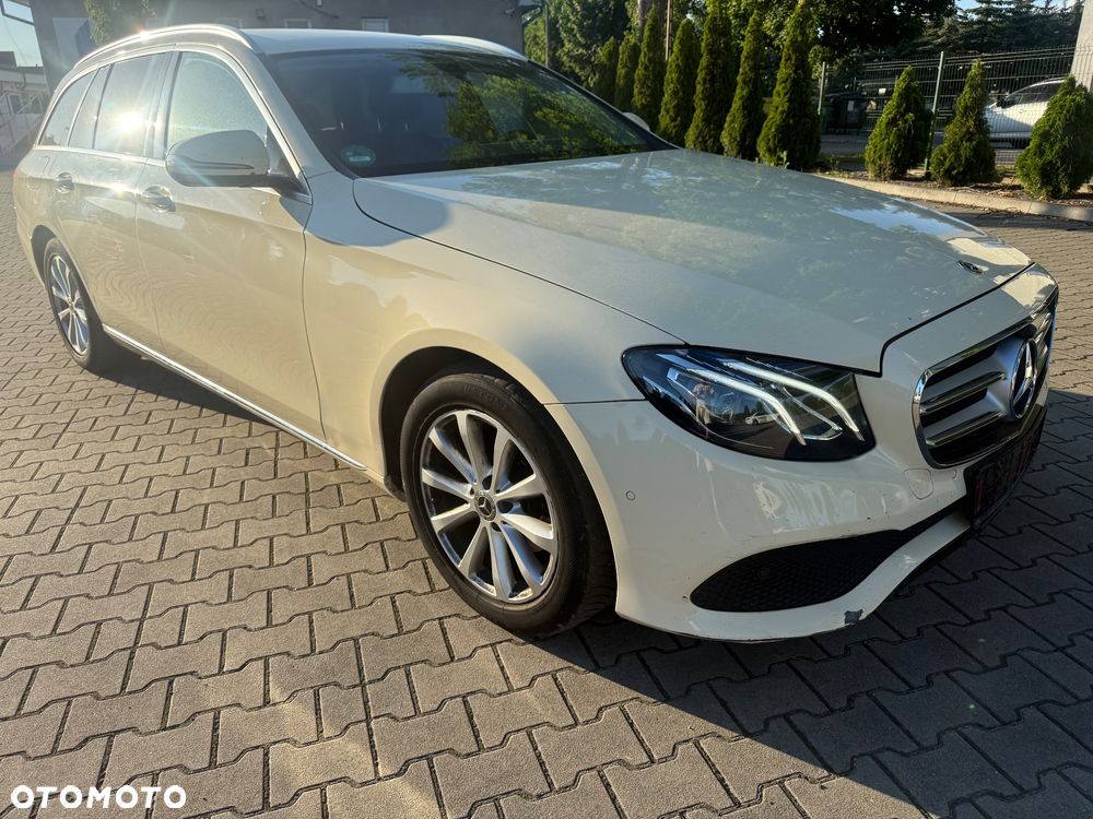 Mercedes-Benz Klasa E 200 d 9G-TRONIC Exclusive - 13
