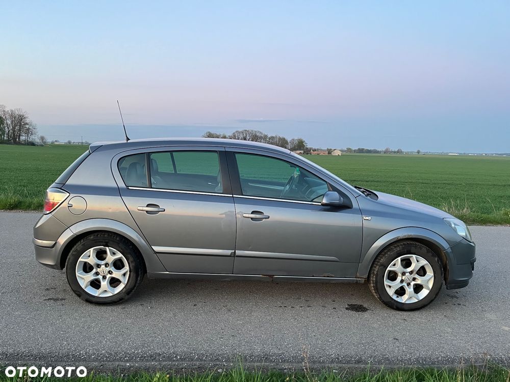 Opel Astra 1.6 Cosmo - 4