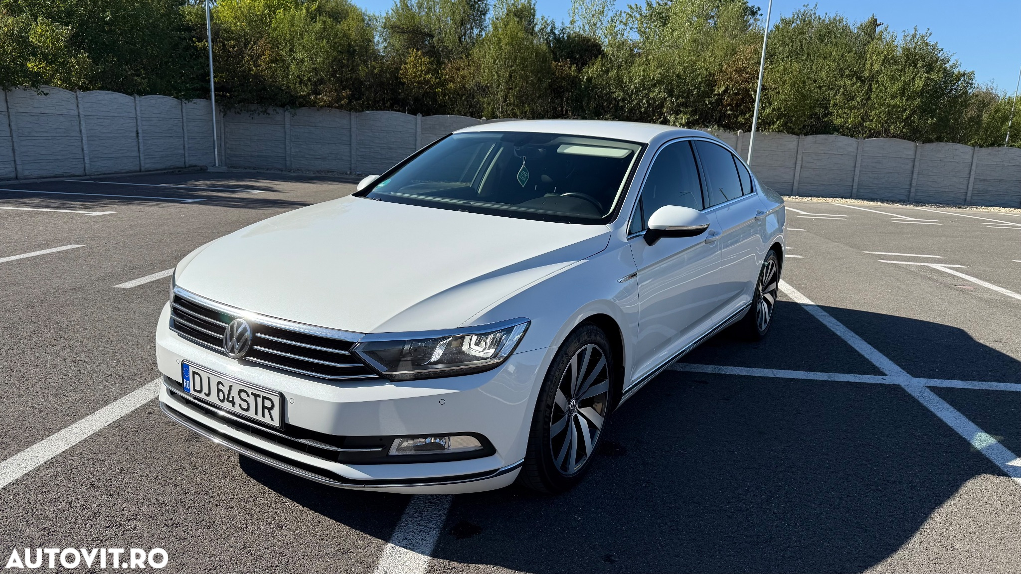 Volkswagen Passat 2.0 BiTDI DSG 4Mot Highline - 16