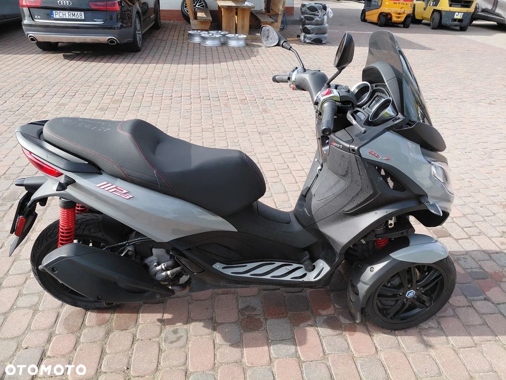 Piaggio MP-3 - 5