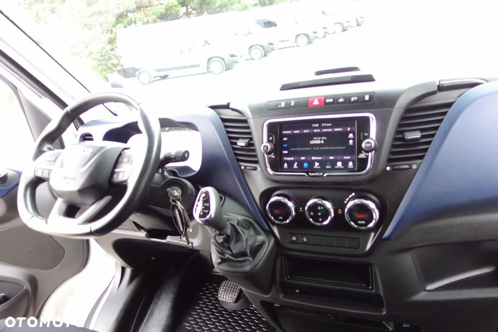 Iveco Daily 35-160 Automat HI-Matic Kontener 4.20 M +Winda 750 kg. Klima Kamera Ledy - 29