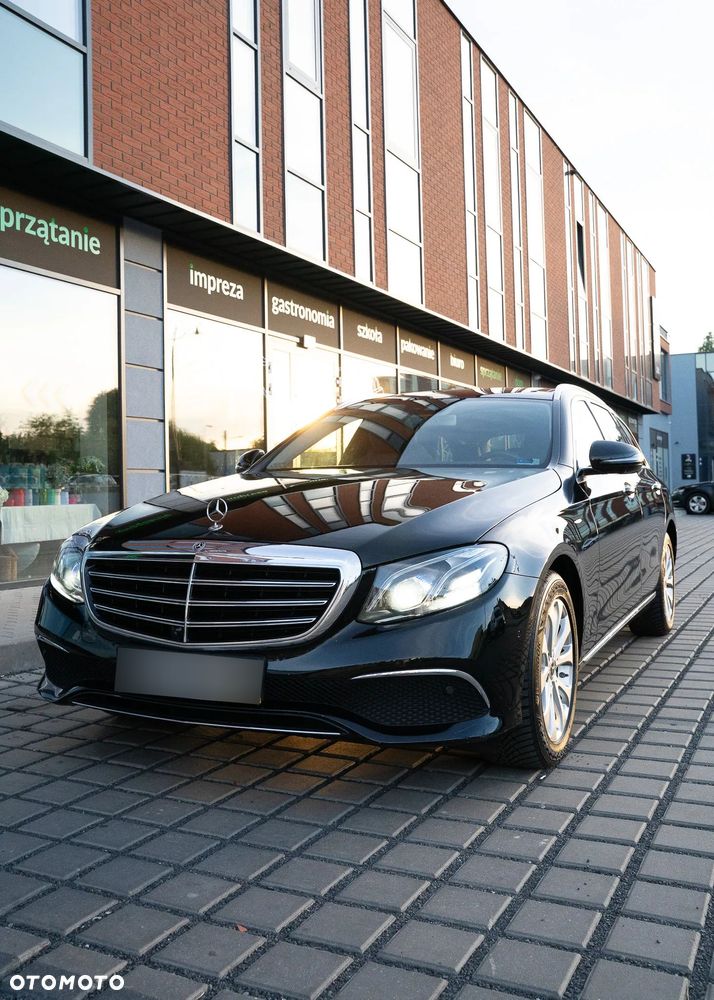 Mercedes-Benz Klasa E 220 d 9G-TRONIC - 21