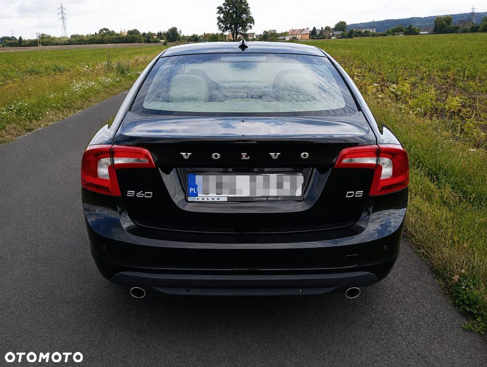 Volvo S60 D5 Summum - 5