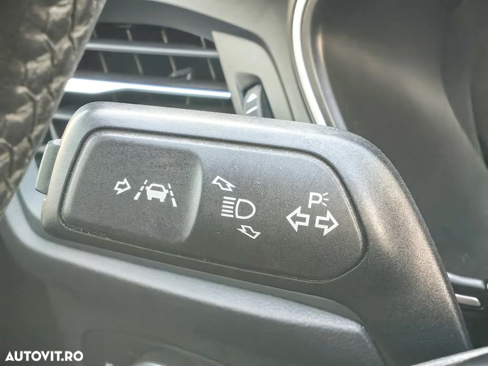 Ford Focus 1.5 EcoBlue Trend Edition - 31