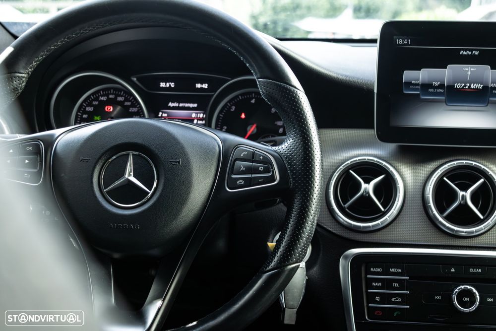 Mercedes-Benz CLA 200 - 21