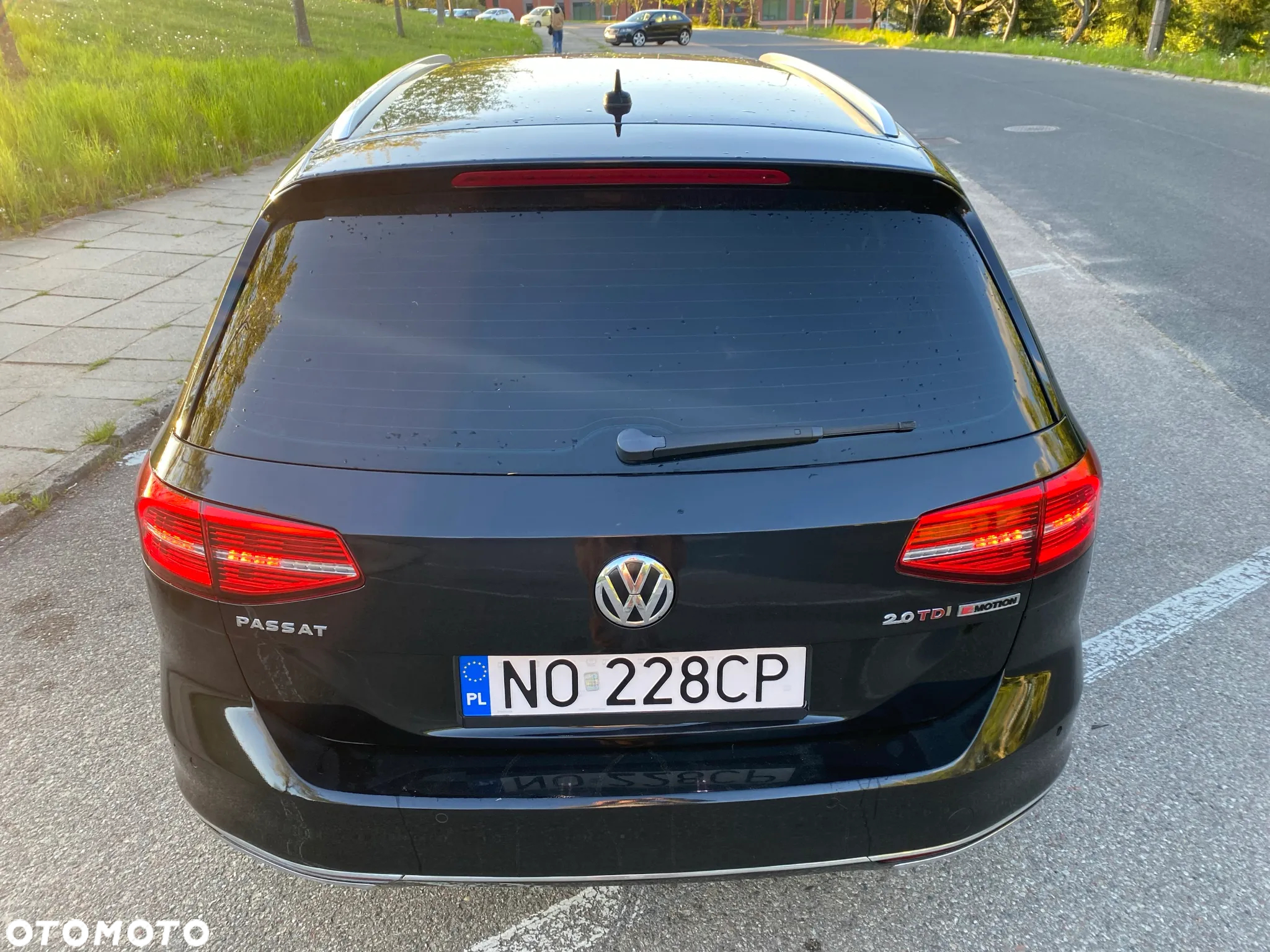 Volkswagen Passat 2.0 TDI Bi-Turbo BMT 4Mot Highline DSG - 9