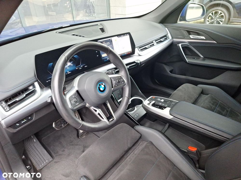 BMW iX1 - 5