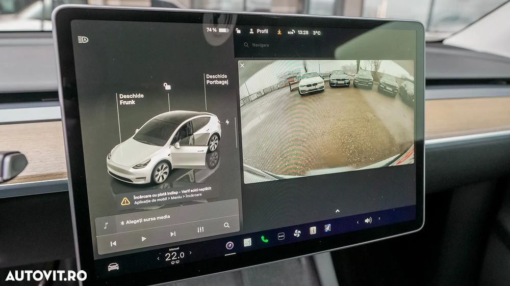 Tesla Model Y Long Range Dual Motor AWD - 14