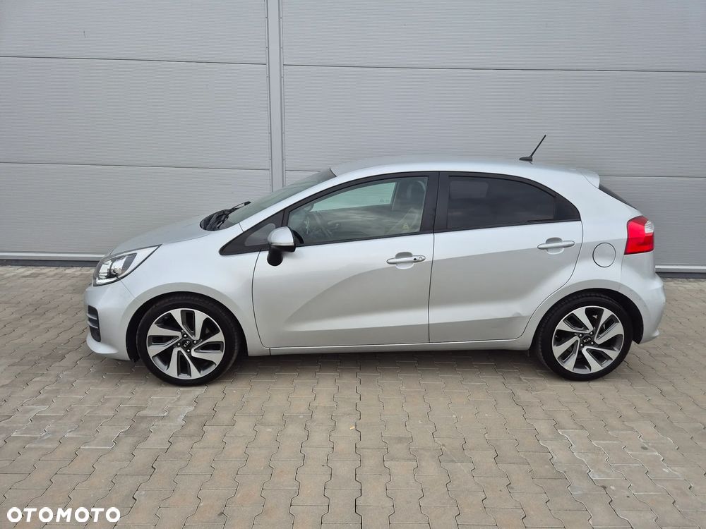 Kia Rio - 11