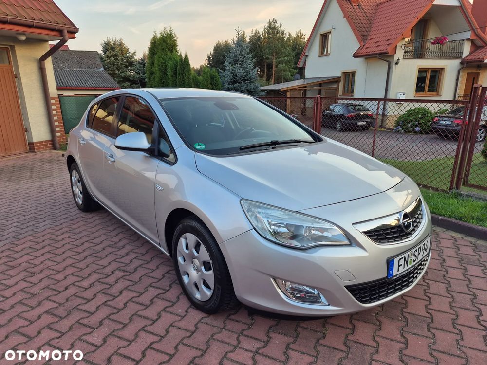 Opel Astra - 8