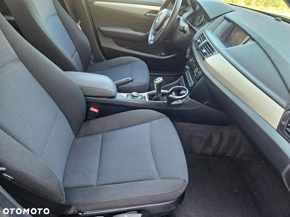BMW X1 sDrive18d - 18