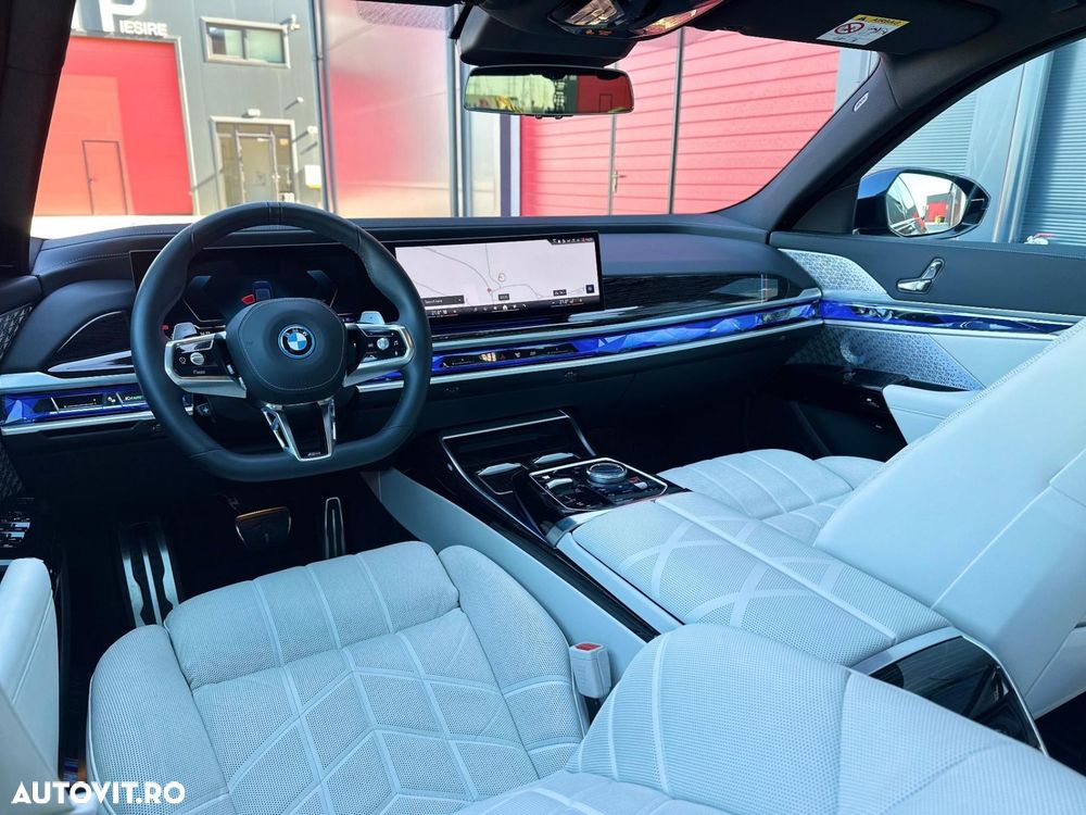 BMW Seria 7 750e xDrive - 13