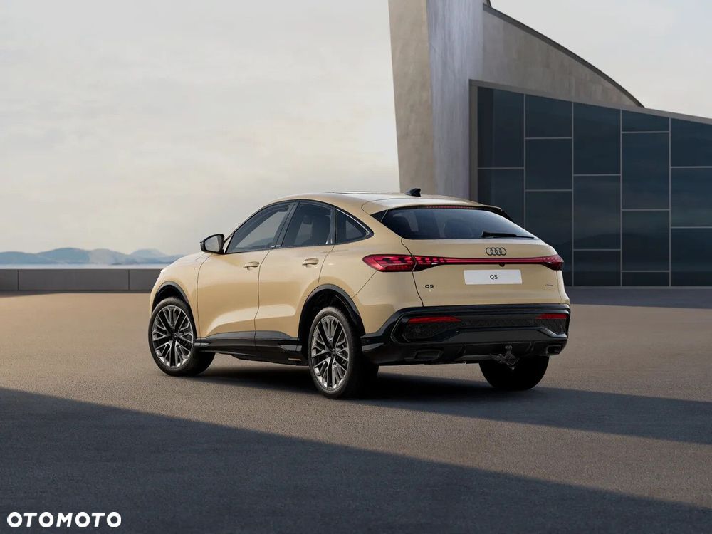 Audi Q5 Sportback - 3