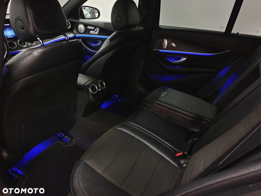 Mercedes-Benz Klasa E 300 de 4Matic 9G-TRONIC AMG Line - 30