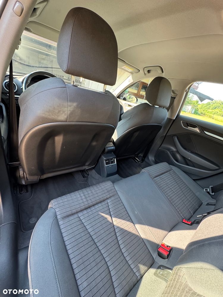 Audi A3 Sportback 1.6 TDI Sport S tronic - 8