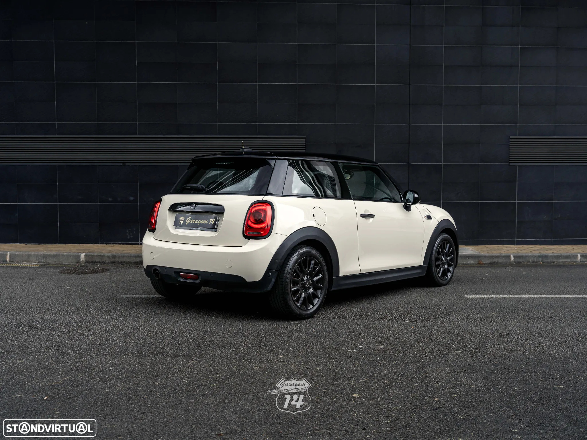 MINI 3 Portas One D - 18