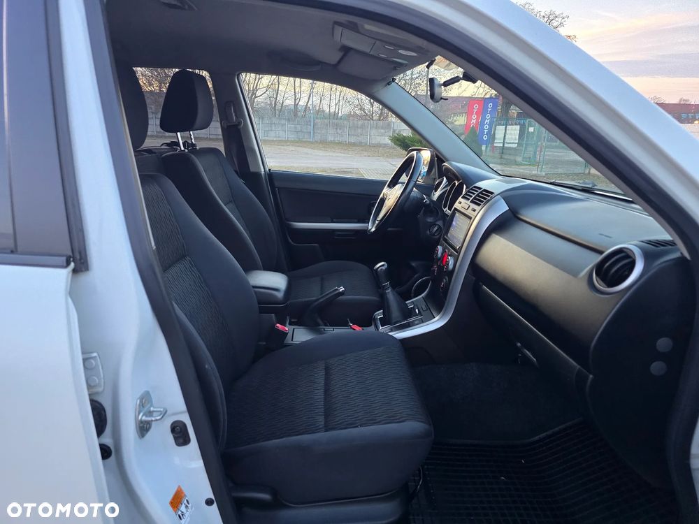 Suzuki Grand Vitara 2.4 Premium - 13