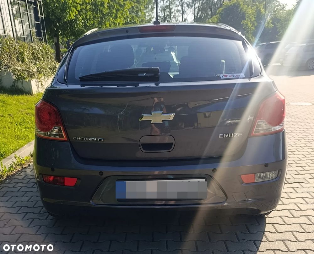 Chevrolet Cruze 1.6 LS - 6