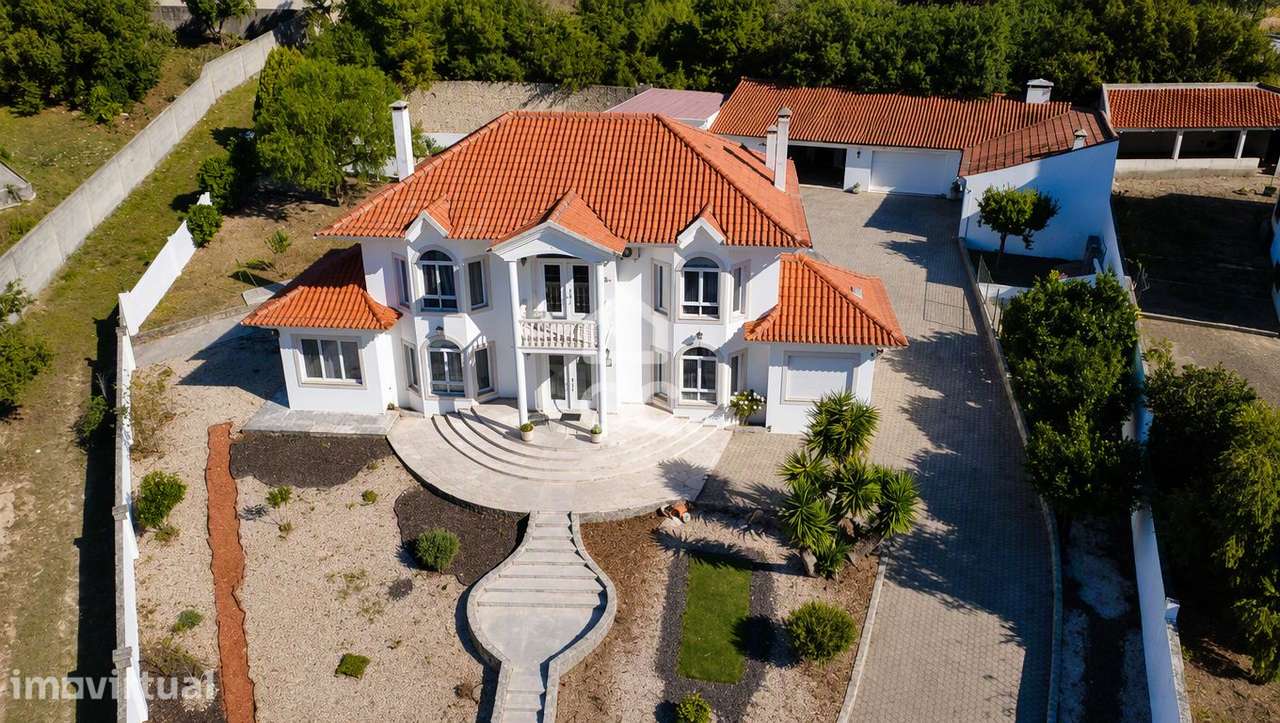 Moradia de Charme com Piscina, Jardins e Vistas Panorâmicas | Mira de - Grande imagem: 2/34