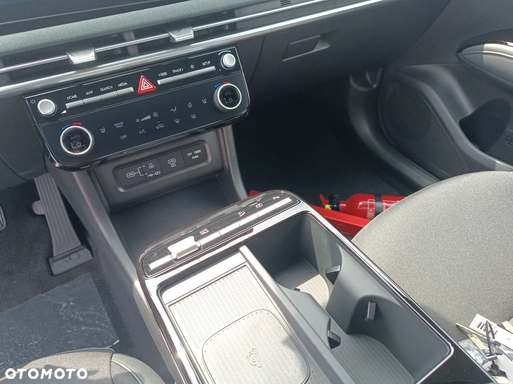 Hyundai Tucson 1.6 T-GDi HEV Executive 2WD - 16