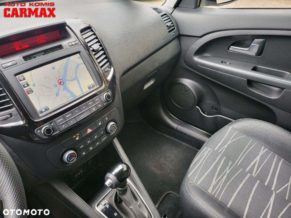 Kia Venga - 25