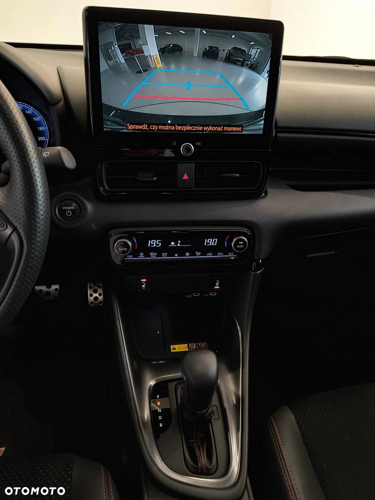 Toyota Yaris Hybrid 1.5 GR Sport - 12