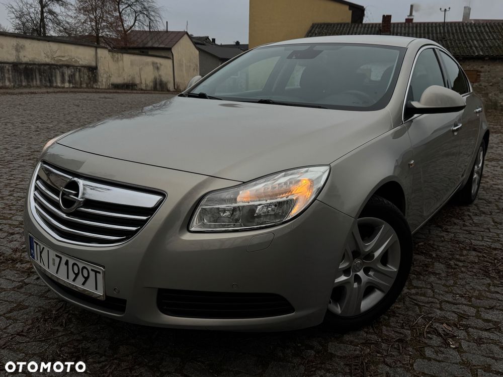 Opel Insignia 1.6 Design Edition - 1