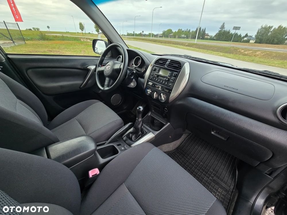 Toyota RAV4 - 22
